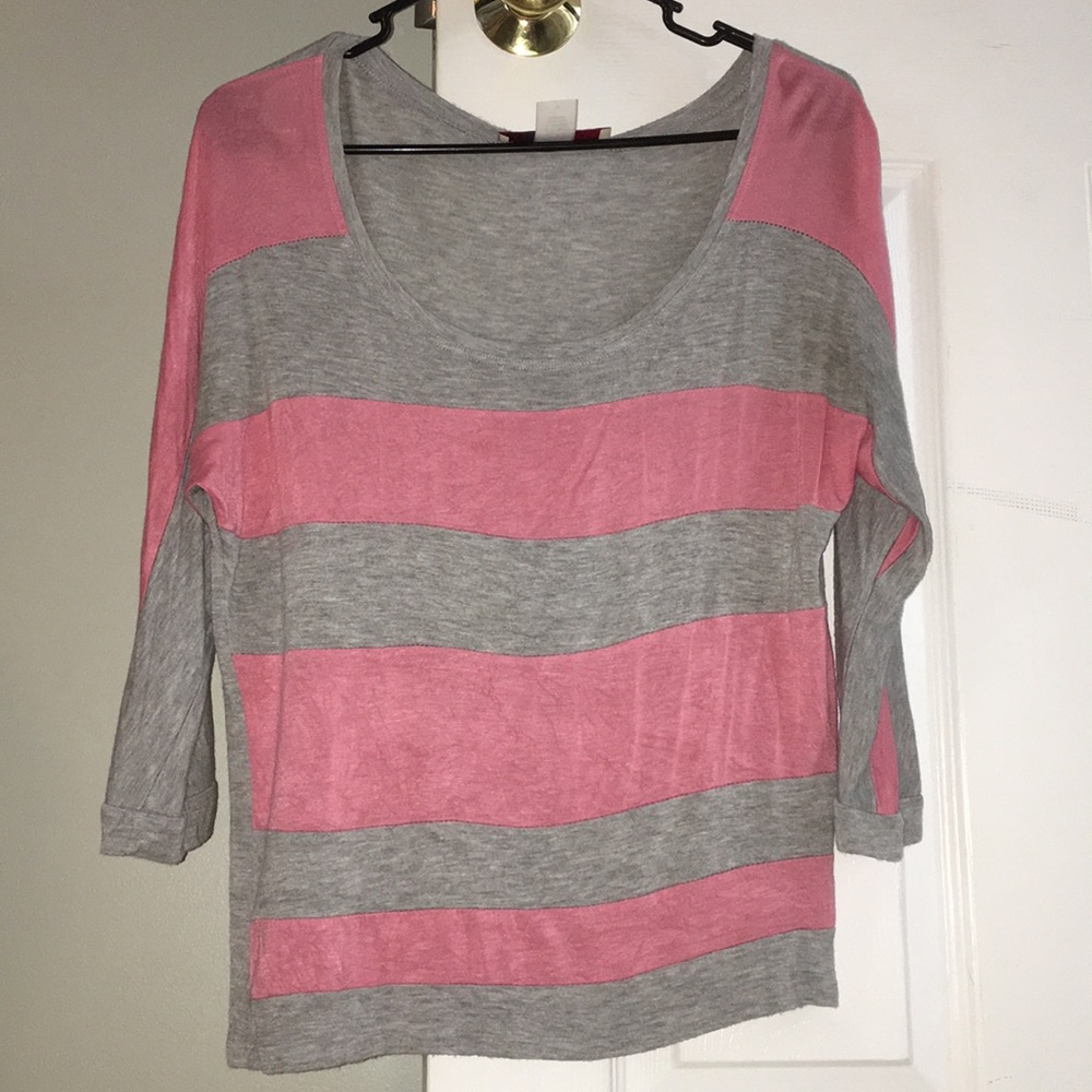 Quarter sleeve shirt